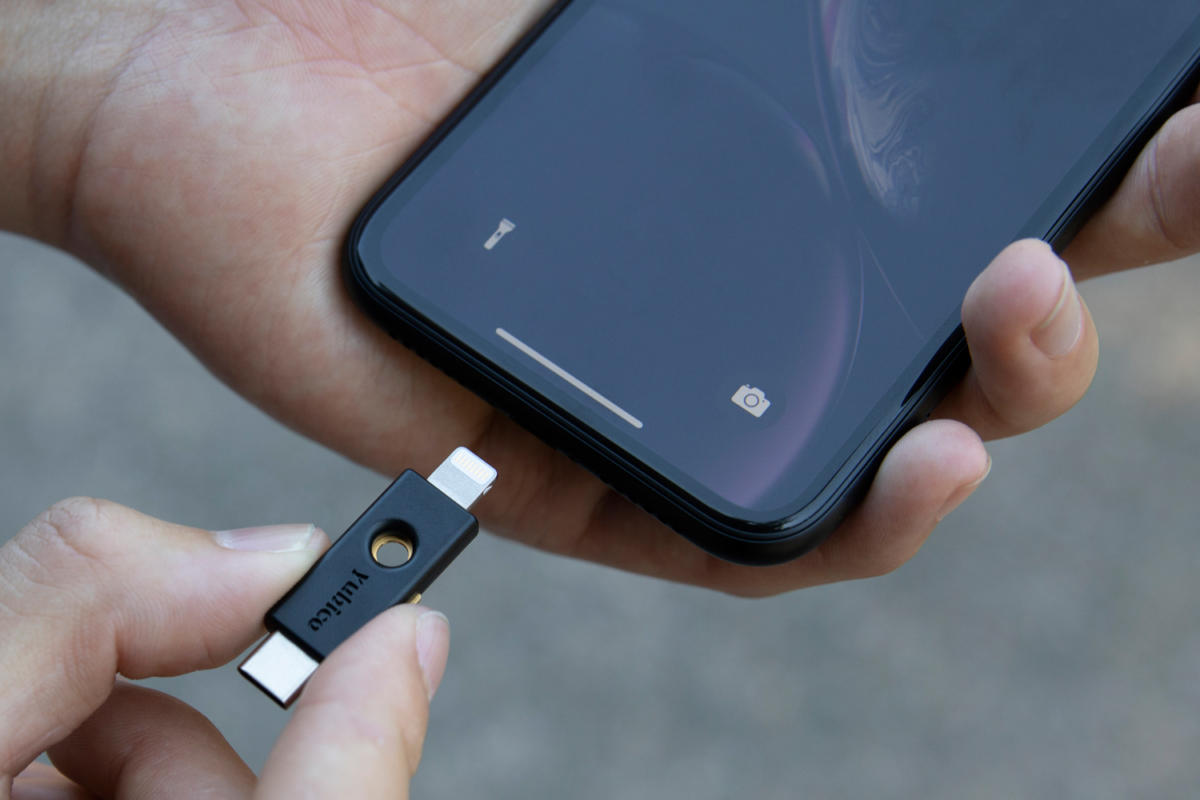 无极4待遇 YUBIKEY 5CI评测:用于