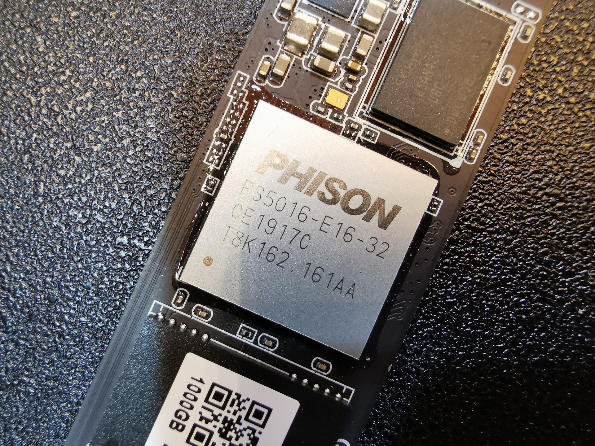 无极4彩官网 AMD、Intel态
